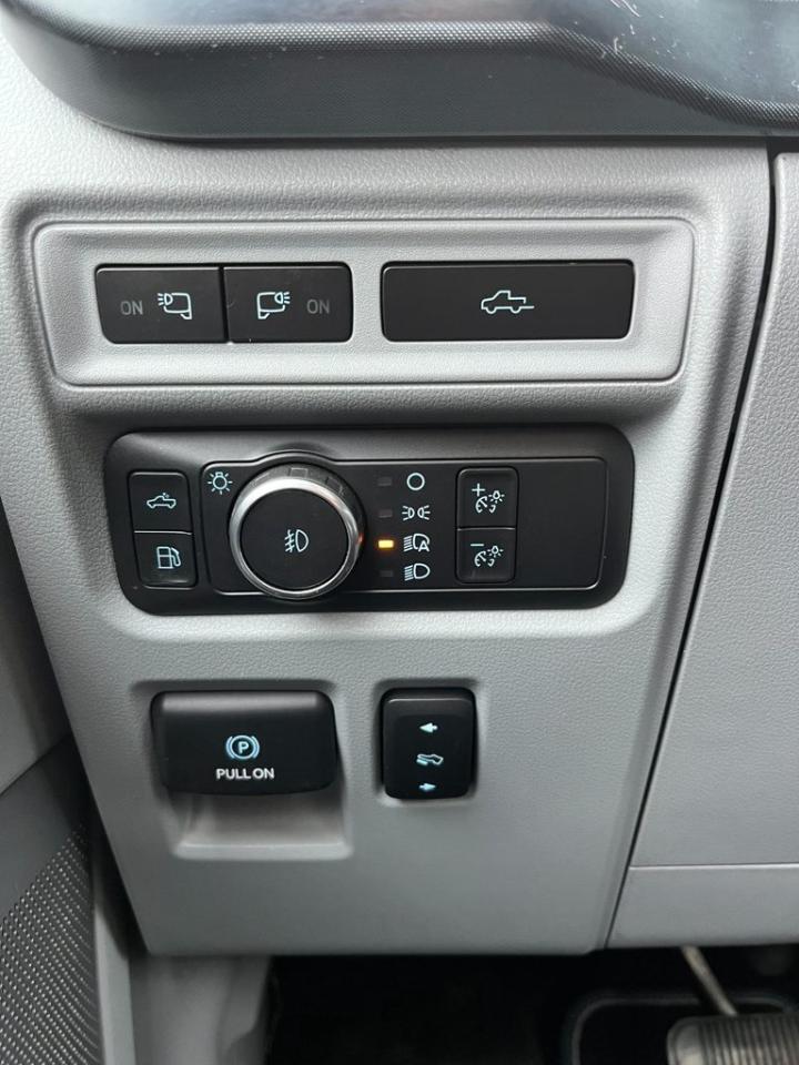 2022 Ford F-150 Limited 4WD SuperCrew 5.5' Box Photo