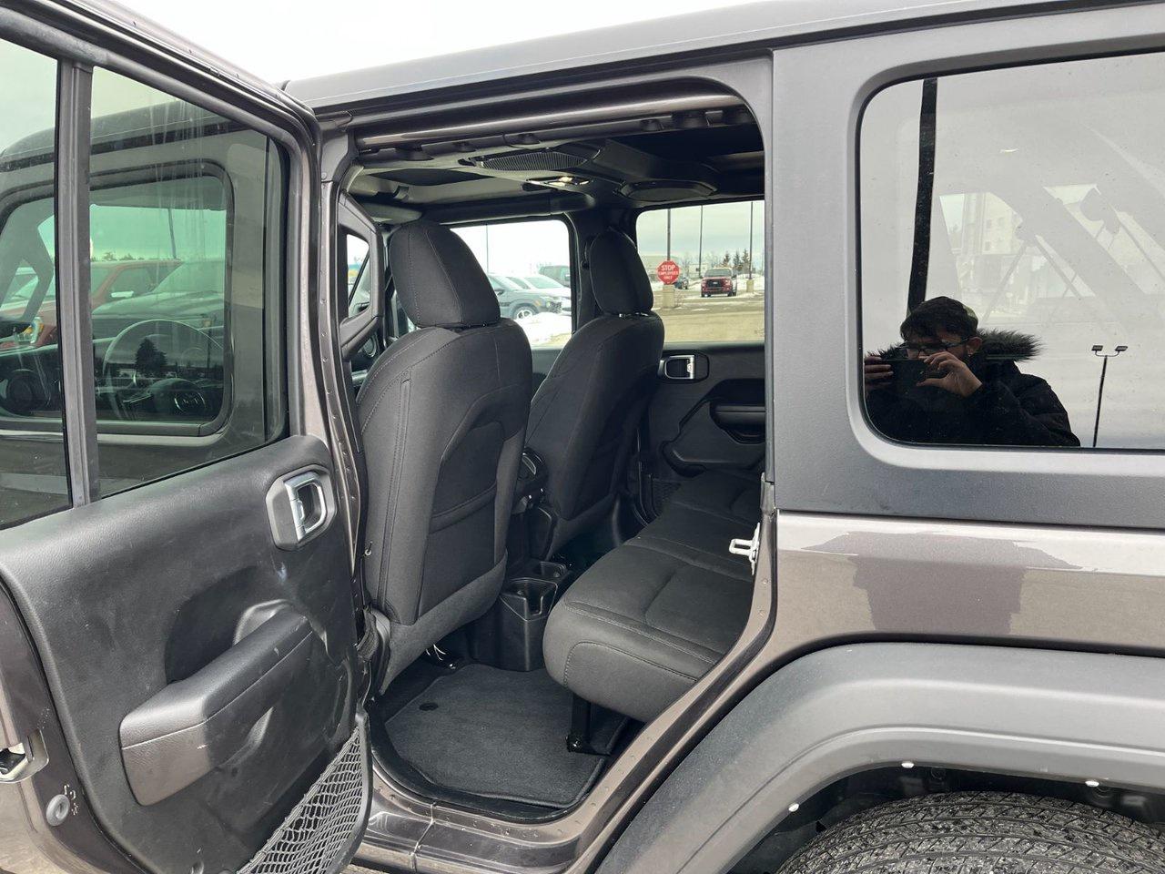 2021 Jeep Wrangler Unlimited Sport Altitude Photo