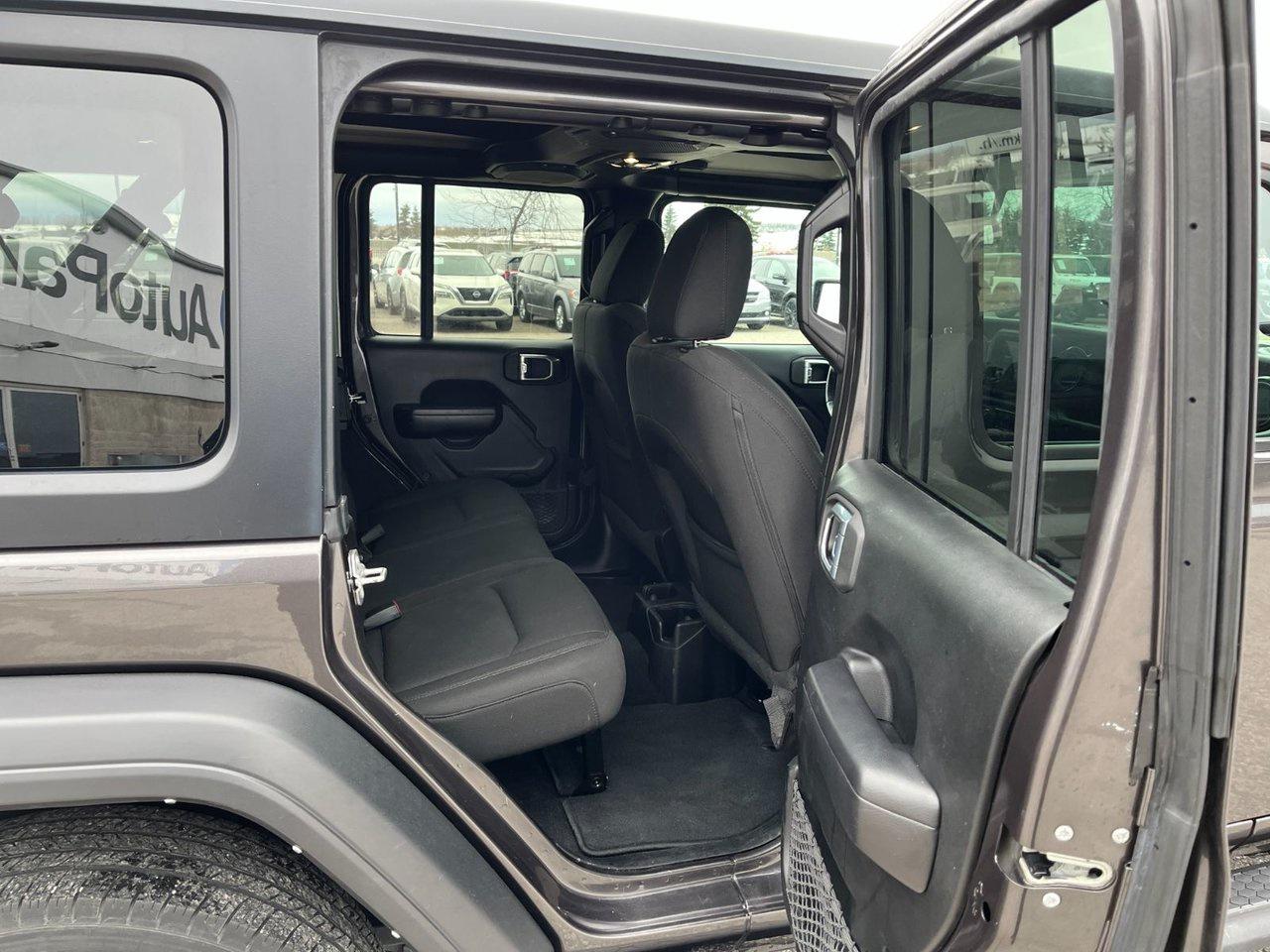 2021 Jeep Wrangler Unlimited Sport Altitude Photo