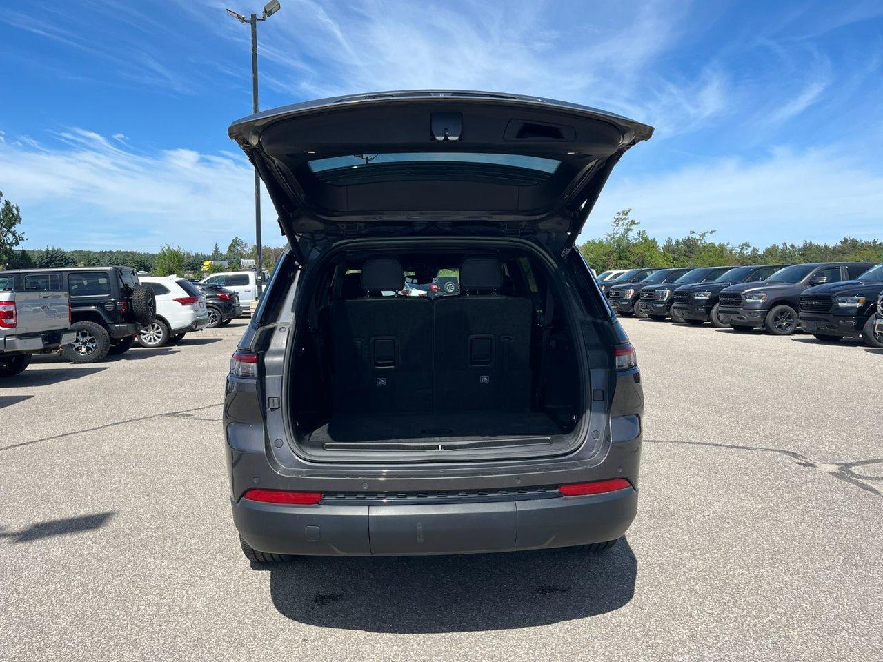 2021 Jeep Grand Cherokee L ALTITUDE 4X4 Photo