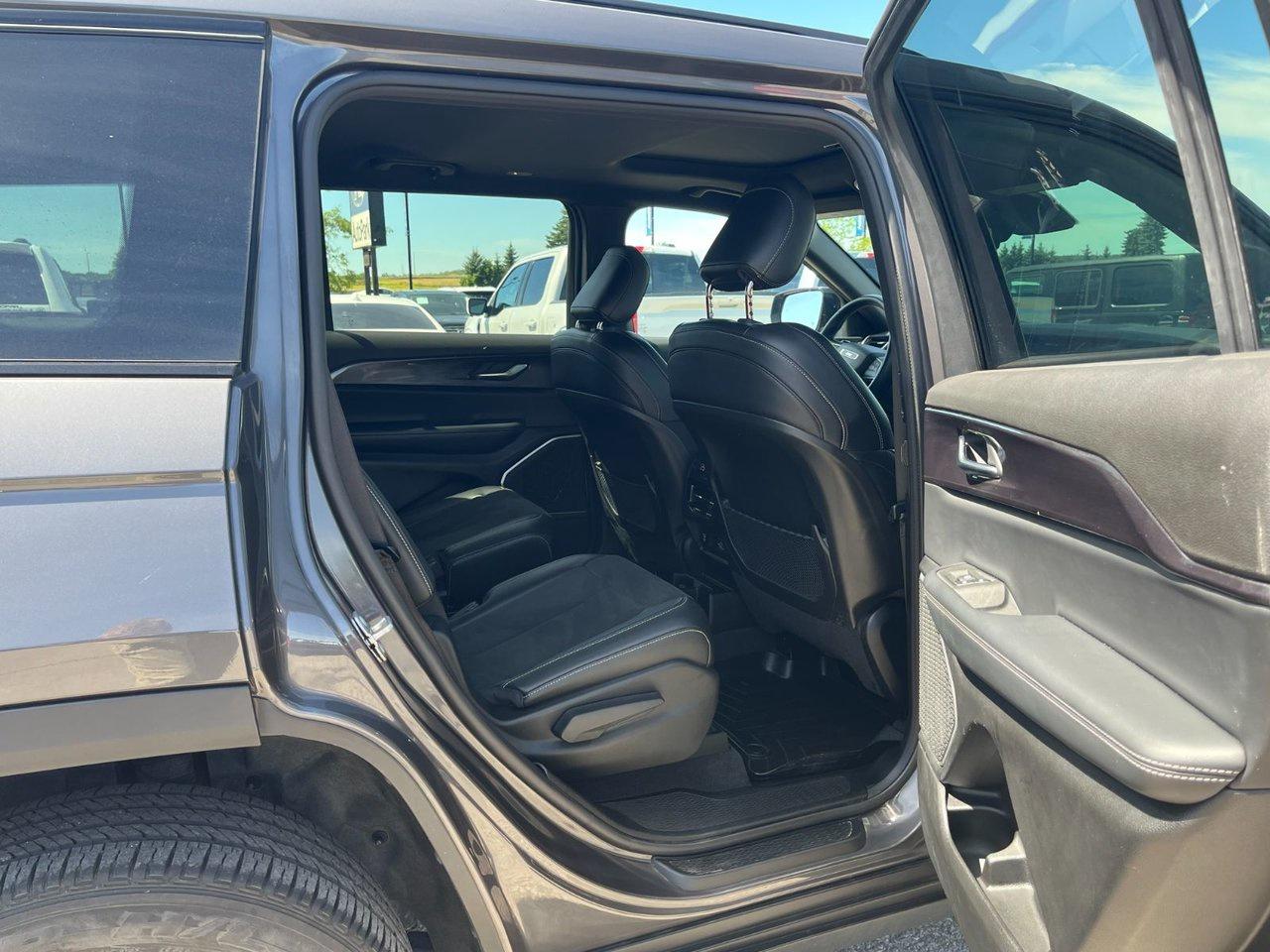 2021 Jeep Grand Cherokee L ALTITUDE 4X4 Photo