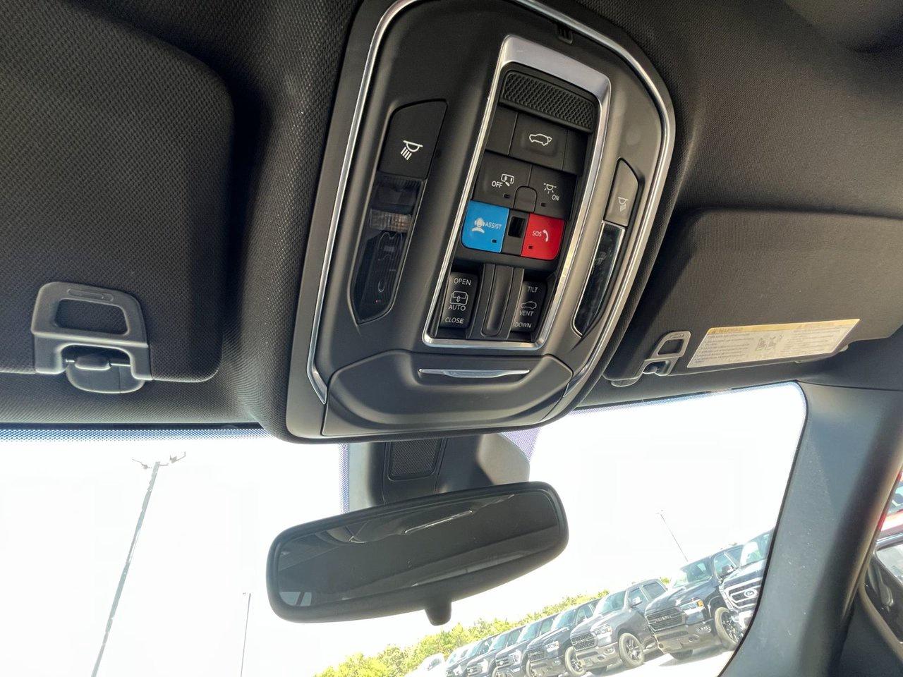 2021 Jeep Grand Cherokee L ALTITUDE 4X4 Photo