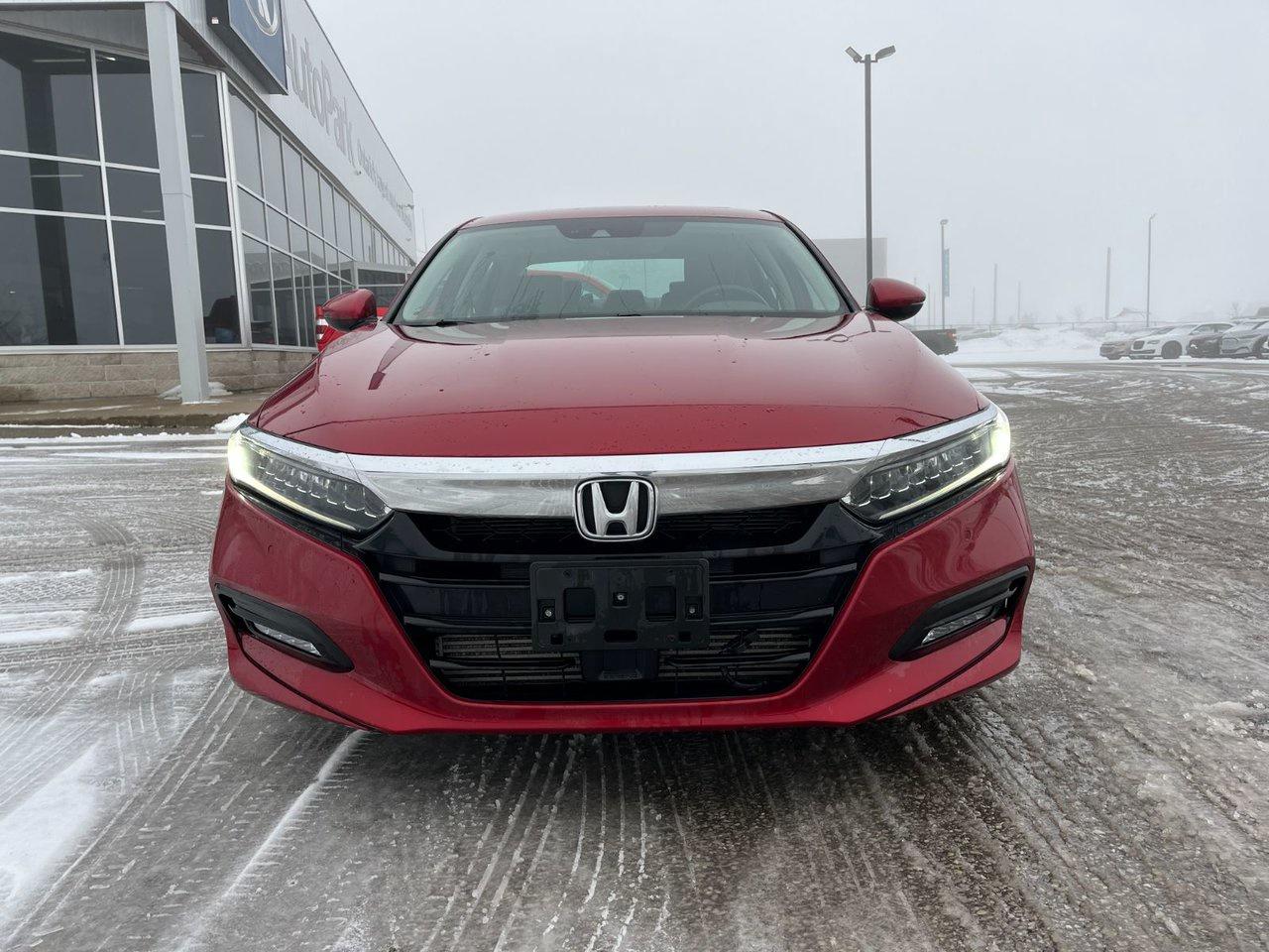 2018 Honda Accord Sedan Touring CVT Photo