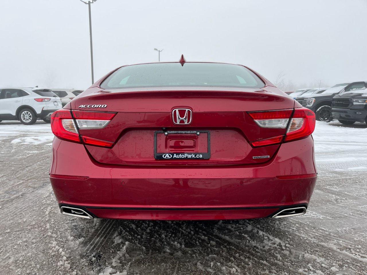 2018 Honda Accord Sedan Touring CVT Photo