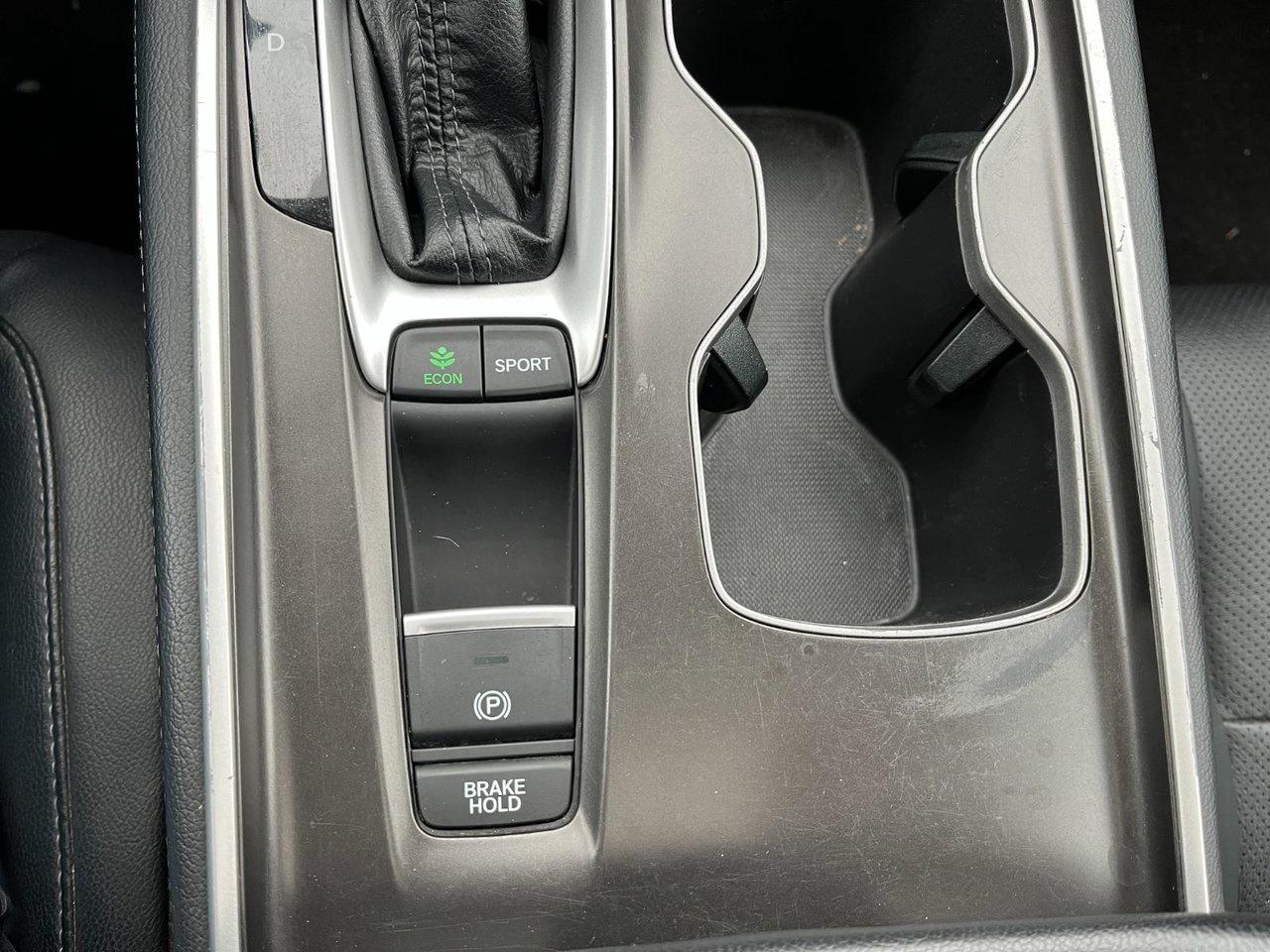 2018 Honda Accord Sedan Touring CVT Photo