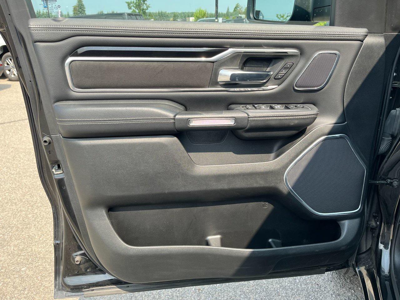 2022 RAM 1500 Laramie 4x4 Crew Cab 5'7 Box Photo