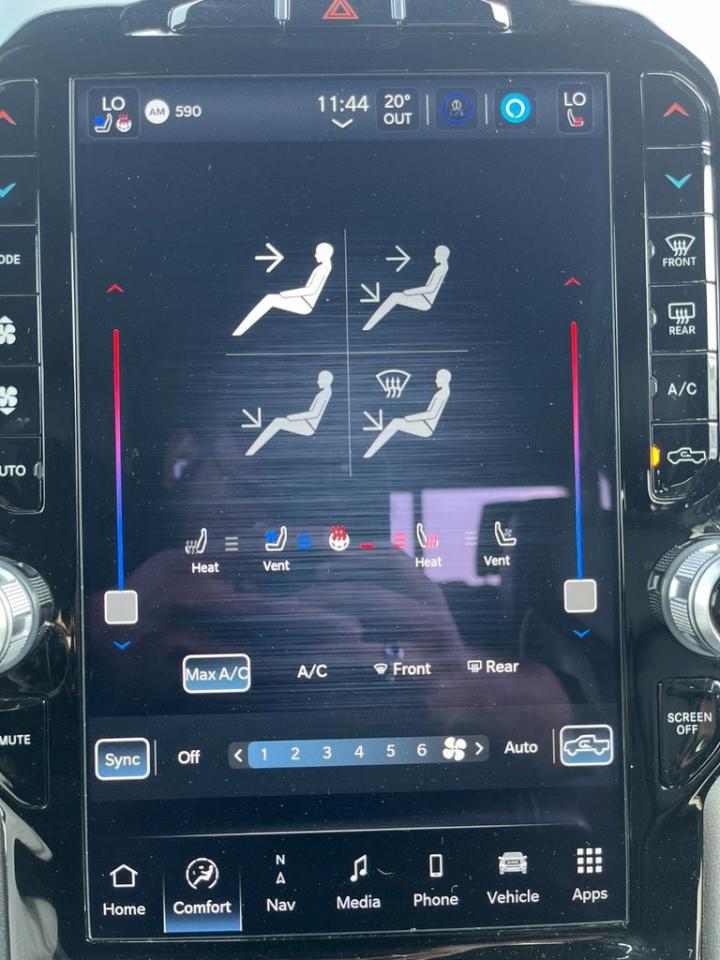 2022 RAM 1500 Laramie 4x4 Crew Cab 5'7 Box Photo