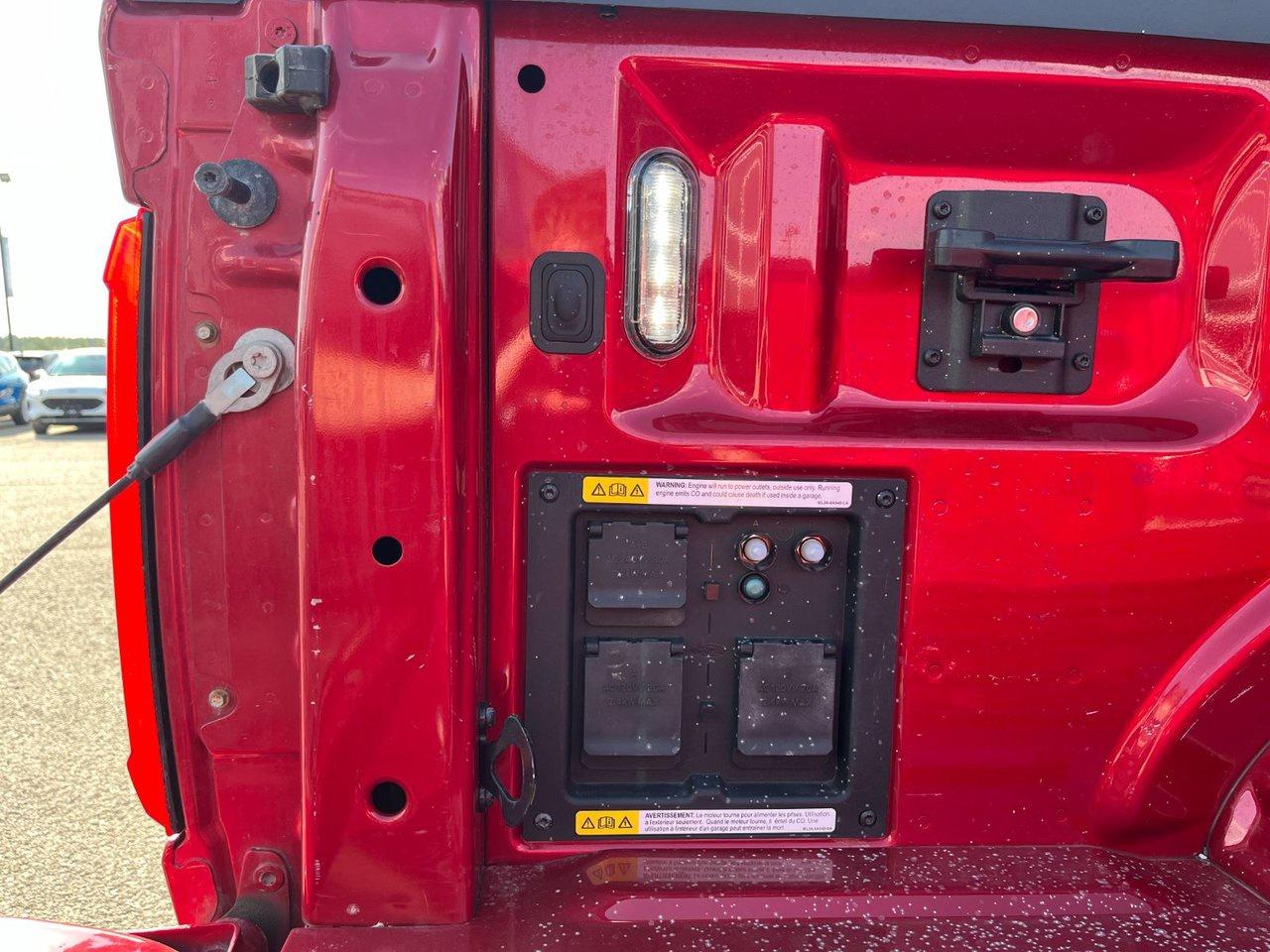 2023 Ford F-150 LARIAT 4WD Super Crew 5.5 Box Photo