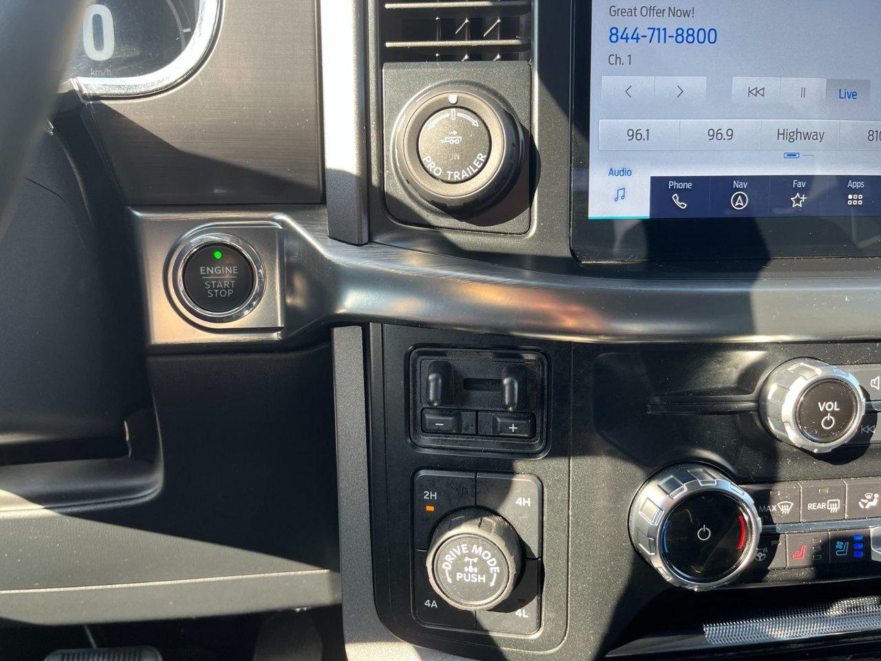 2023 Ford F-150 LARIAT 4WD Super Crew 5.5 Box Photo