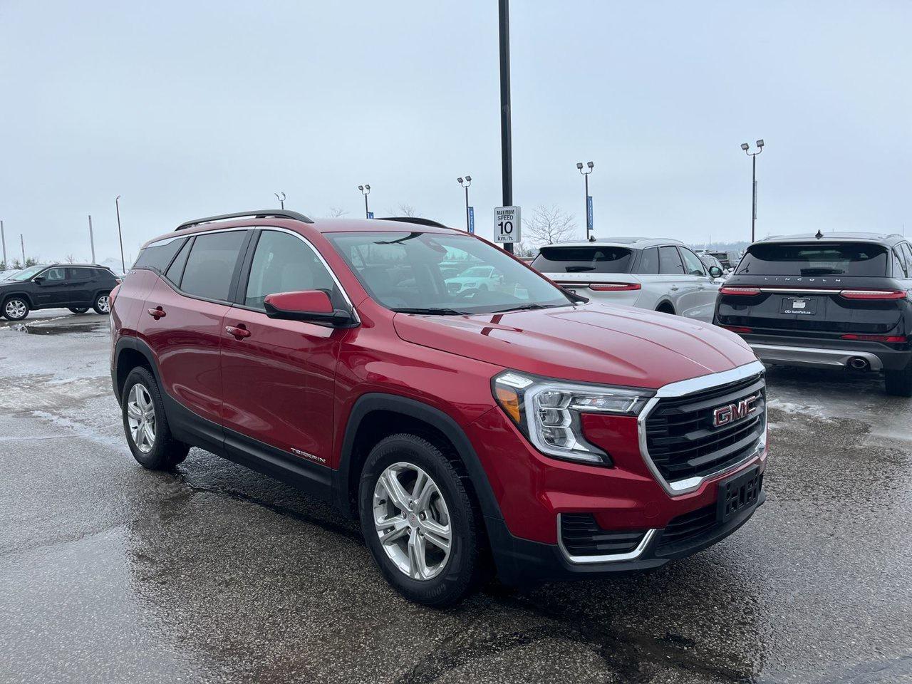 2024 GMC Terrain AWD 4DR SLE Photo3