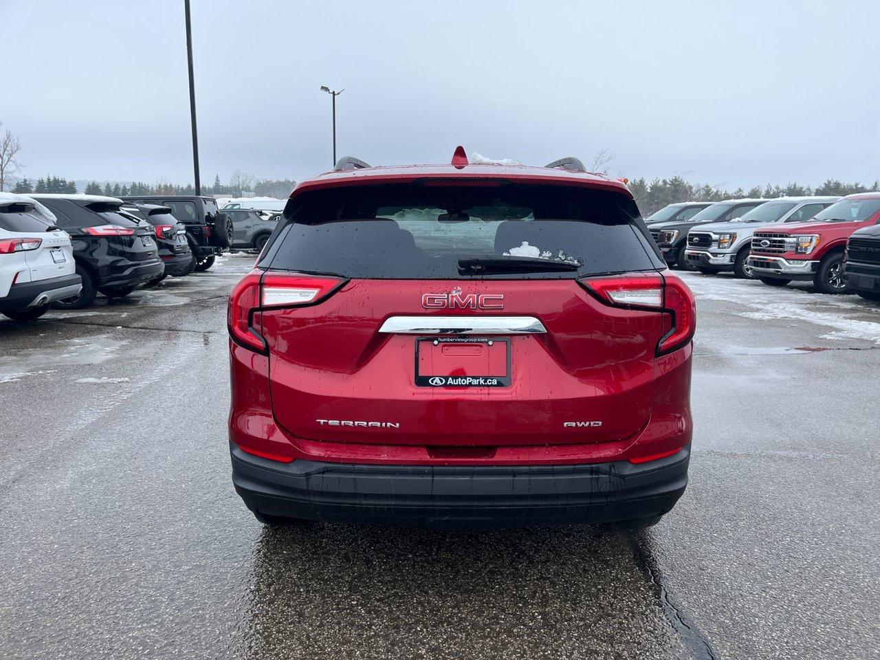 2024 GMC Terrain AWD 4DR SLE Photo