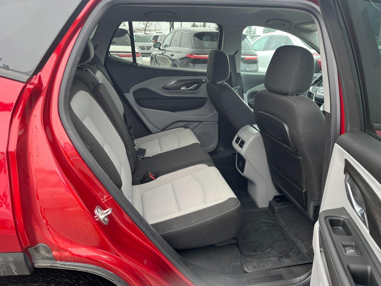 2024 GMC Terrain AWD 4DR SLE Photo