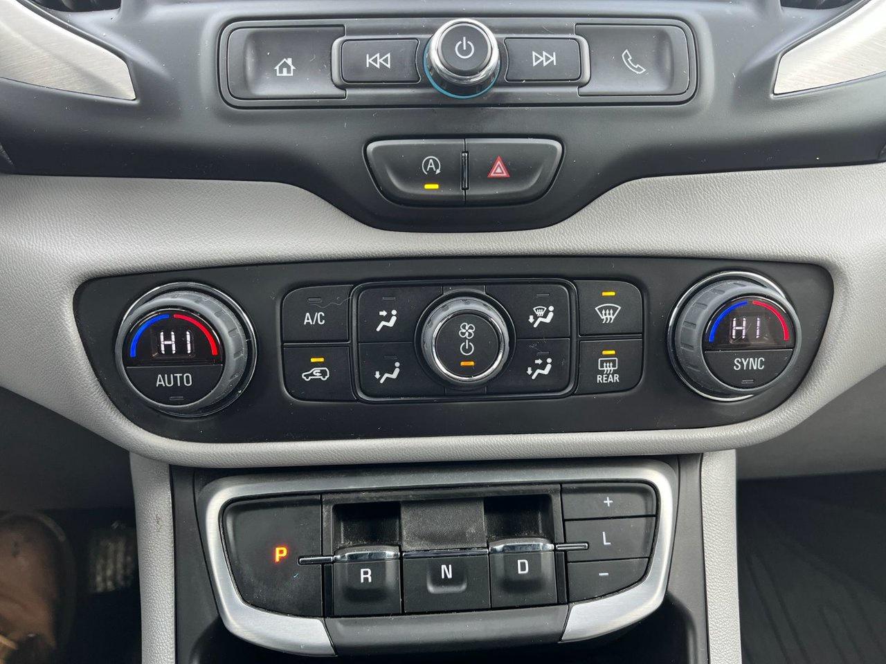 2024 GMC Terrain AWD 4DR SLE Photo