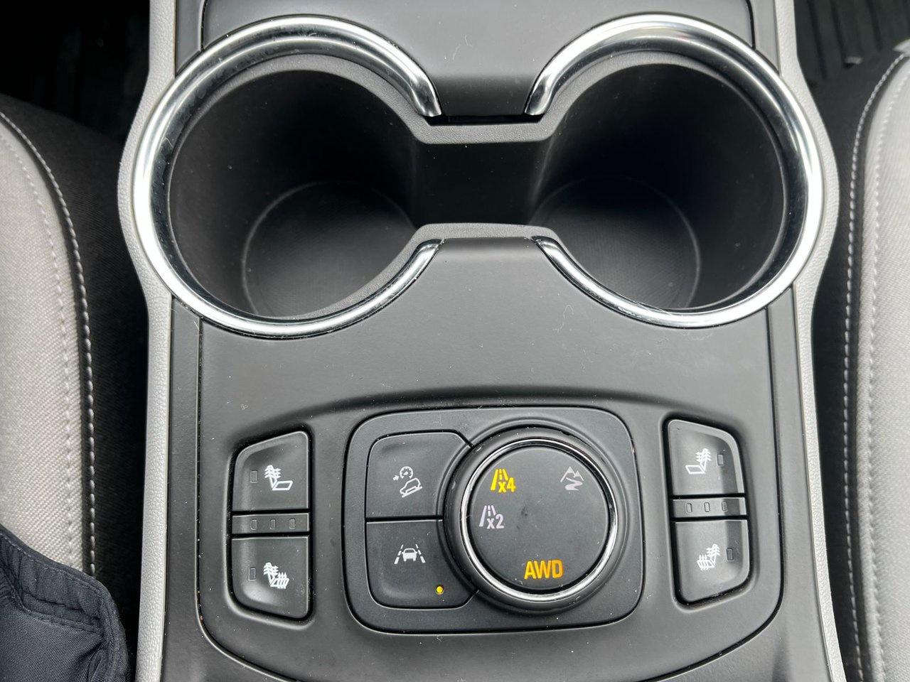 2024 GMC Terrain AWD 4DR SLE Photo