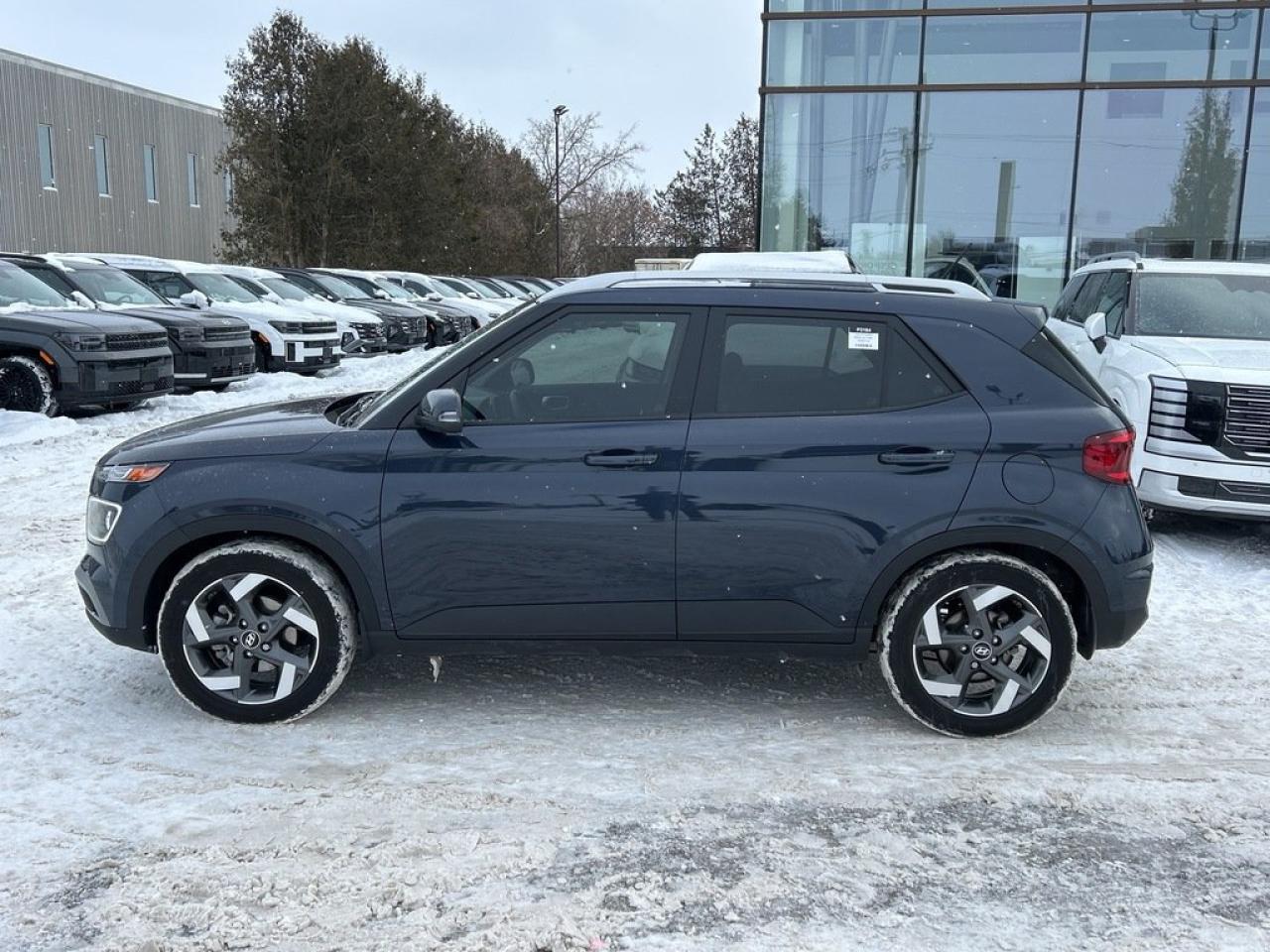 2023 Hyundai Venue Ultimate Photo