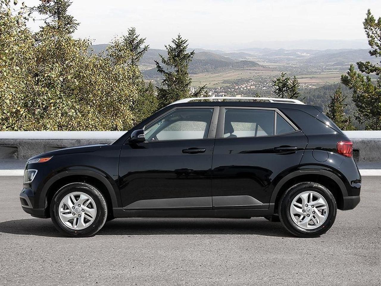 2025 Hyundai Venue PREFERRED Photo2