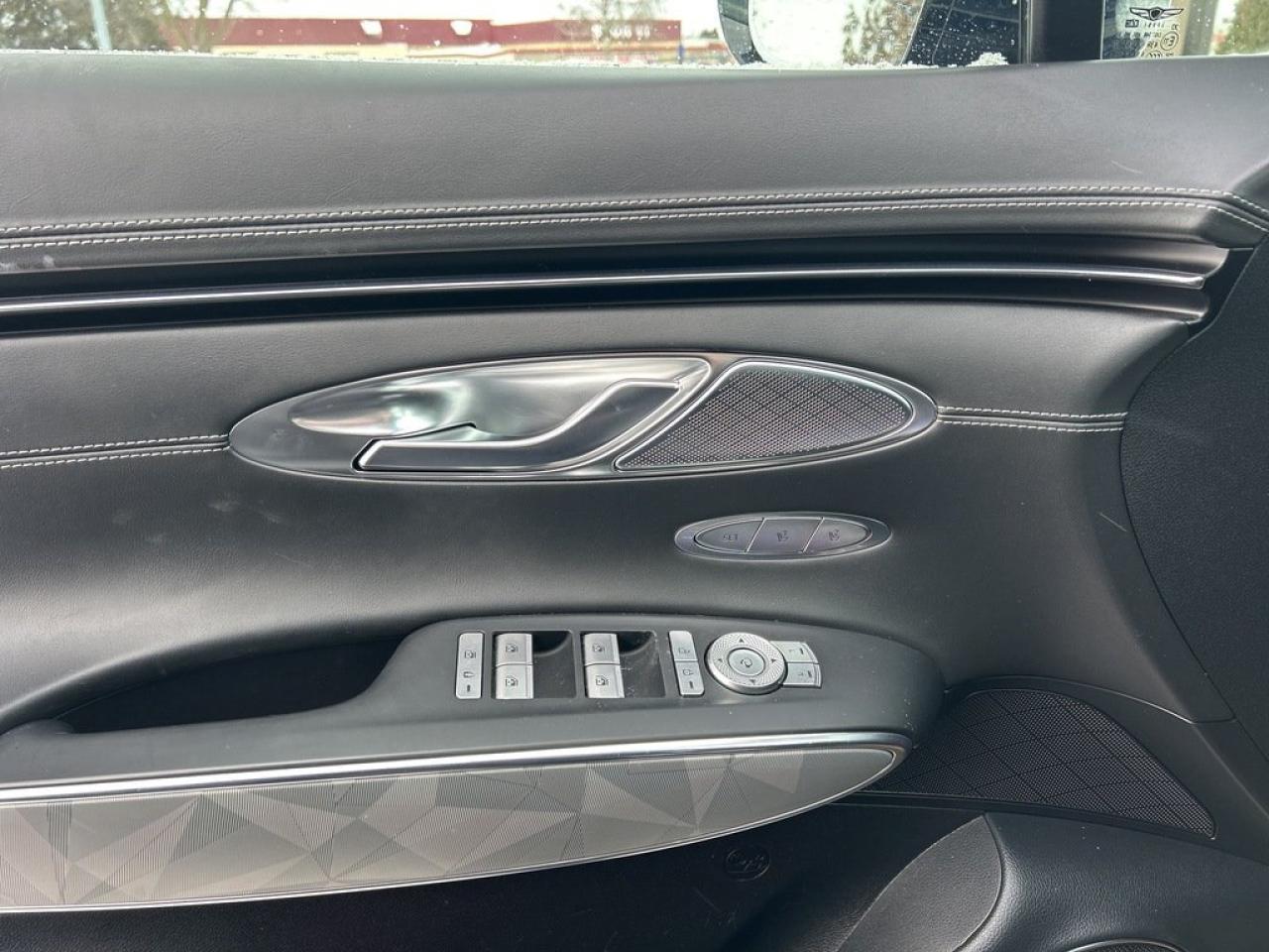 2022 Genesis GV70 2.5T Prestige Photo