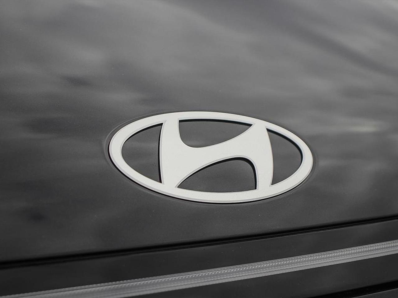 2025 Hyundai KONA Preferred Sport Photo