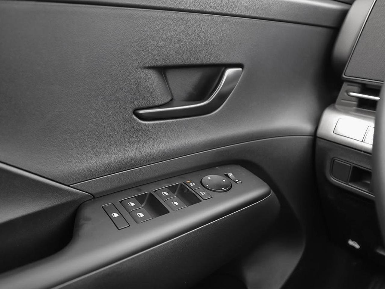 2025 Hyundai KONA Preferred Sport Photo