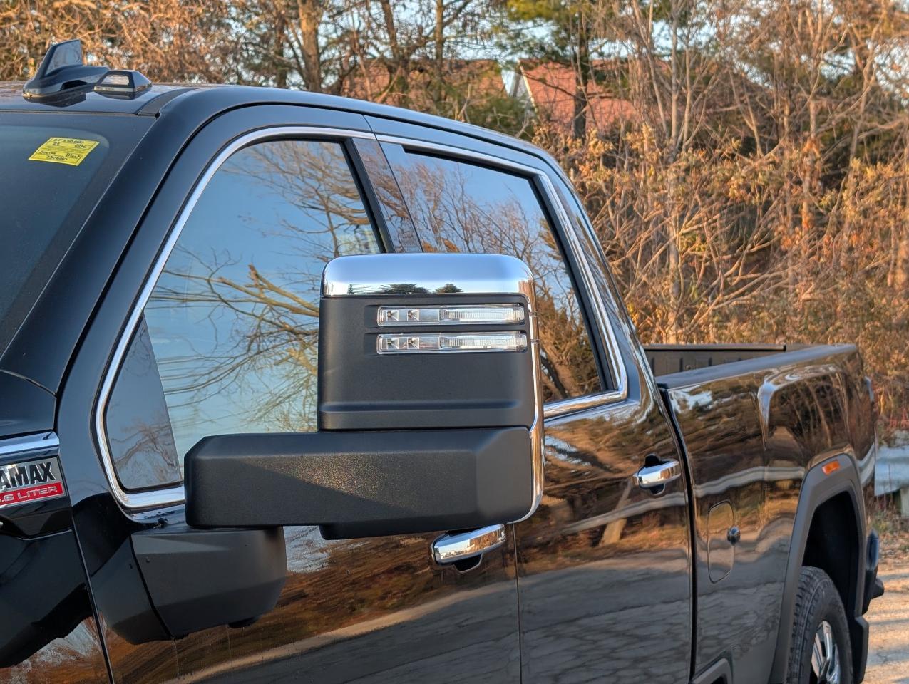 2025 GMC Sierra 3500HD Denali Photo3