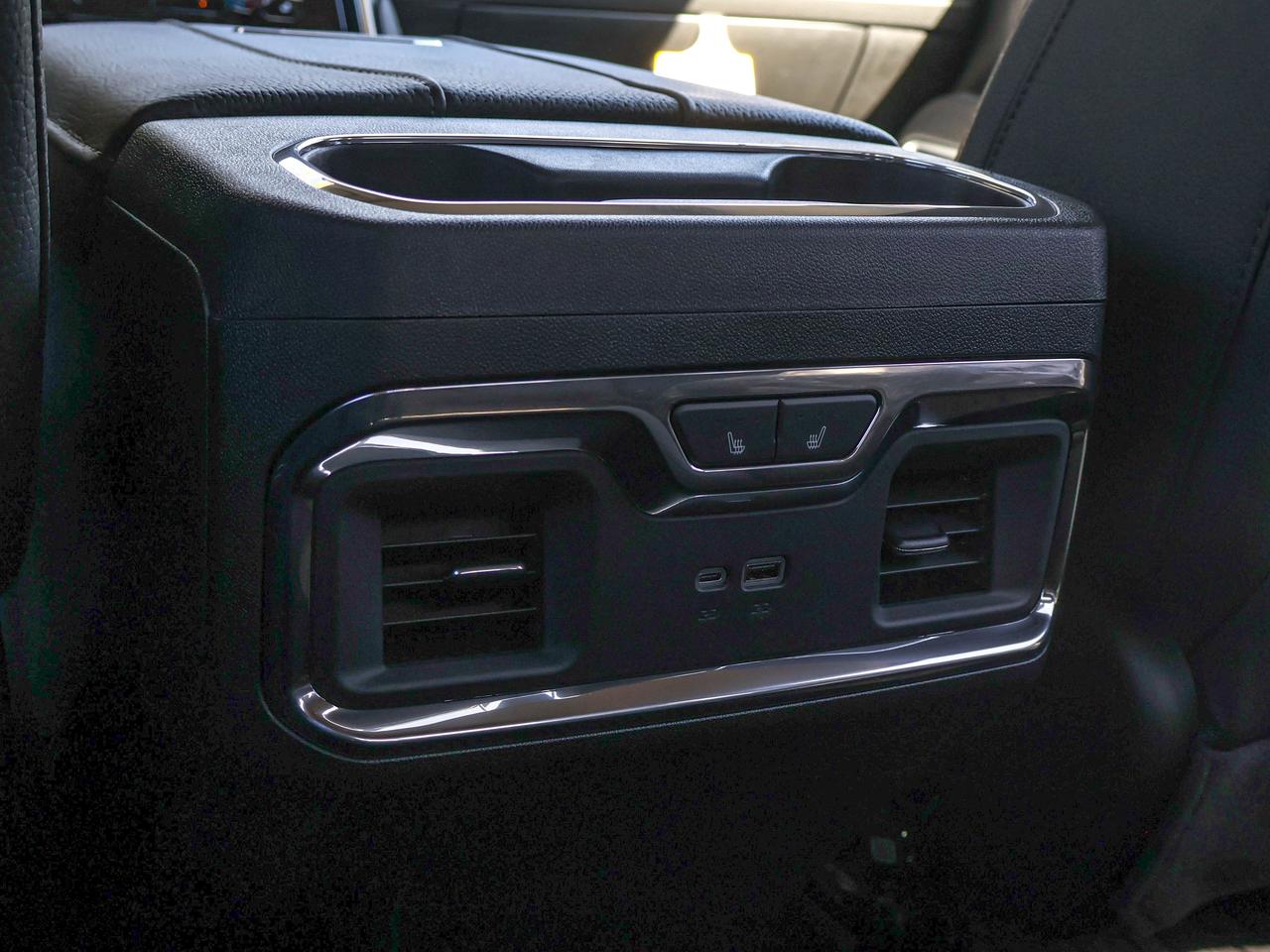 2025 GMC Sierra 3500HD Denali Photo