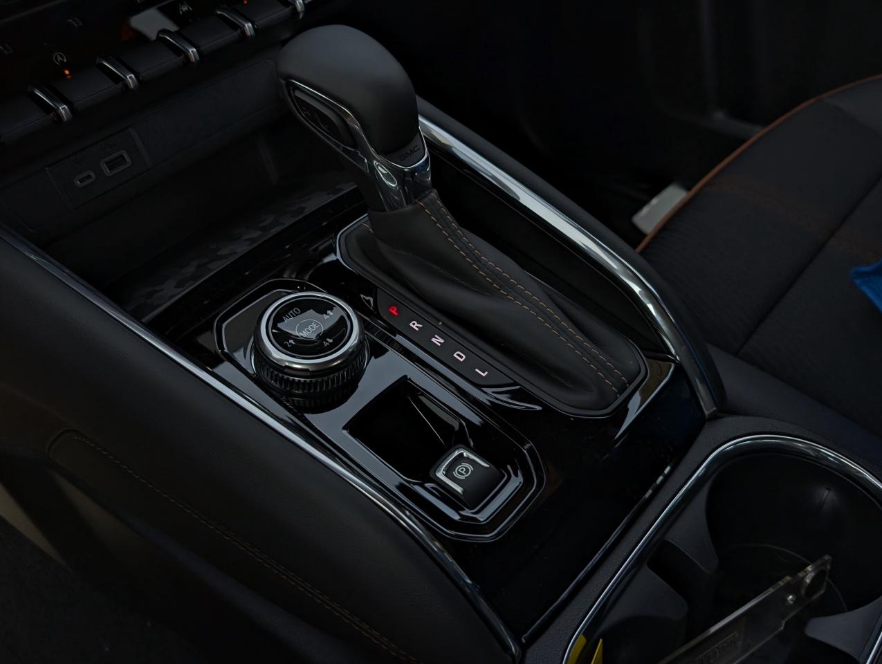 2026 GMC Canyon AT4 Photo