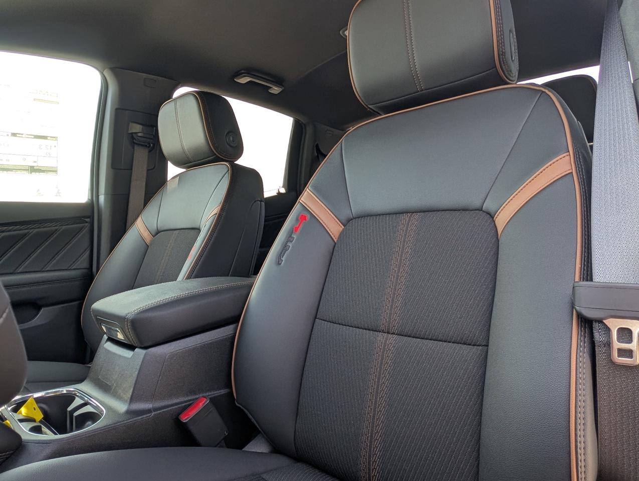 2026 GMC Canyon AT4 Photo