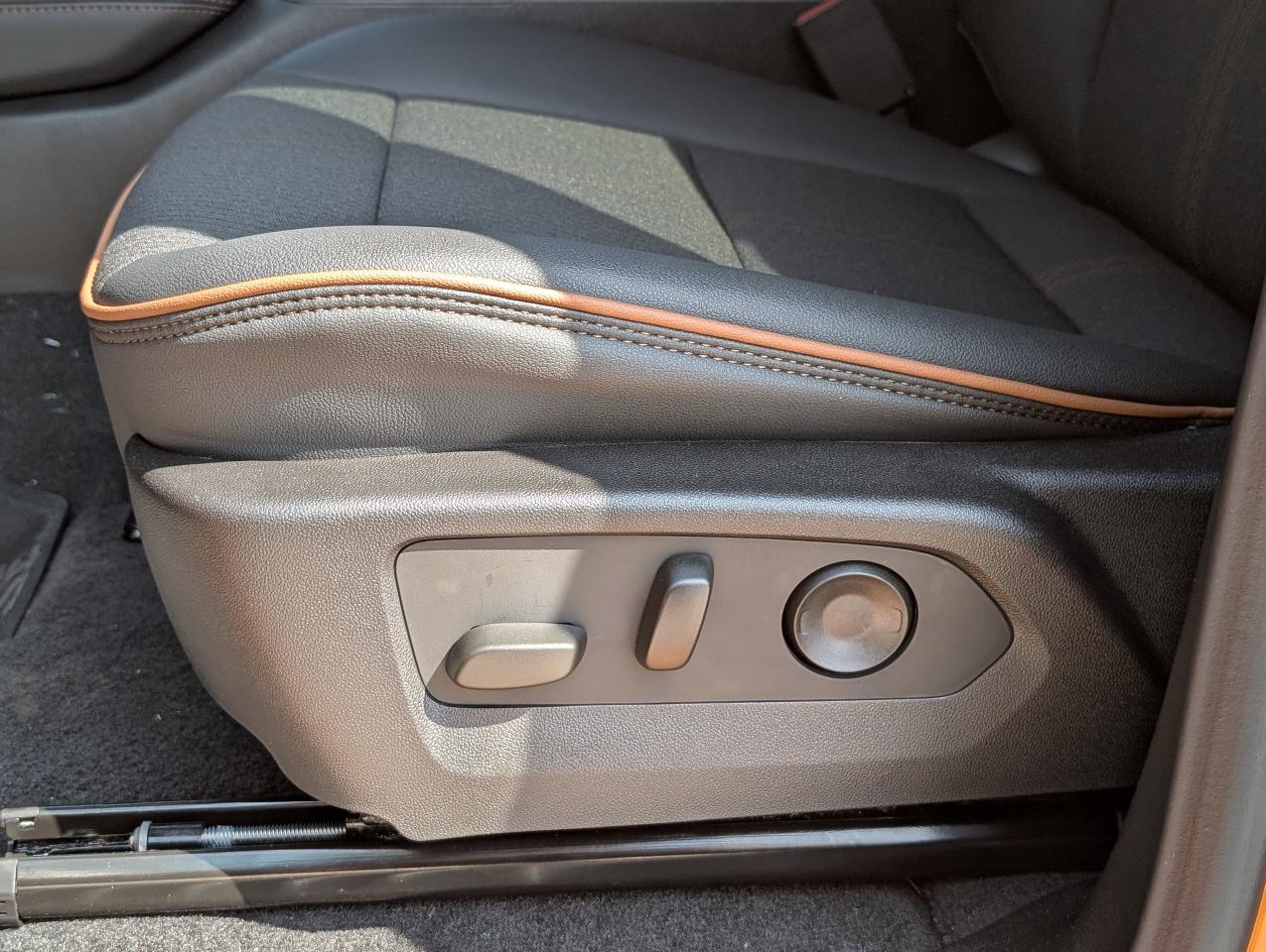 2026 GMC Canyon AT4 Photo