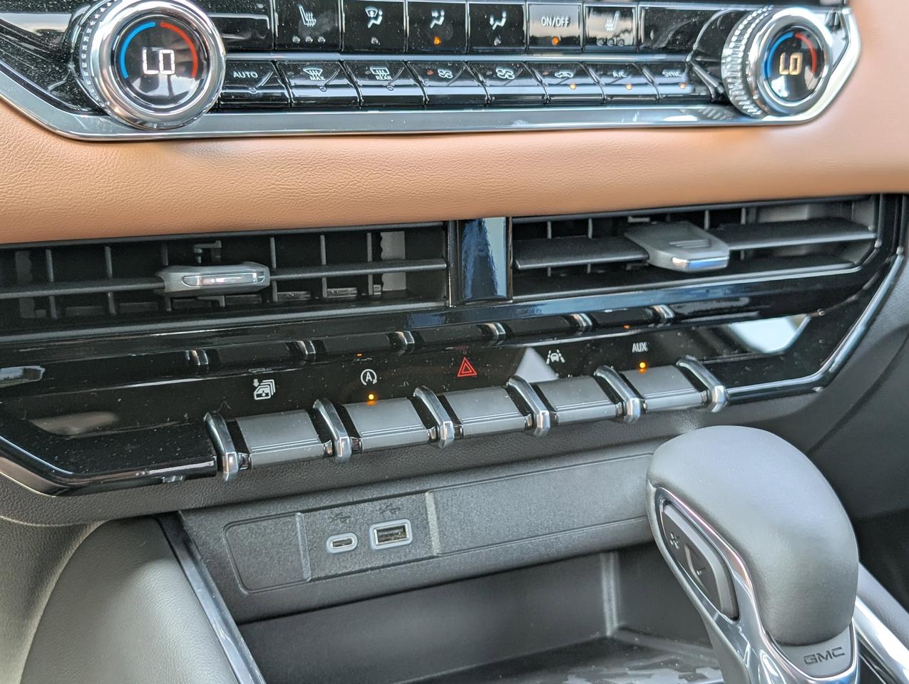 2026 GMC Canyon AT4 Photo