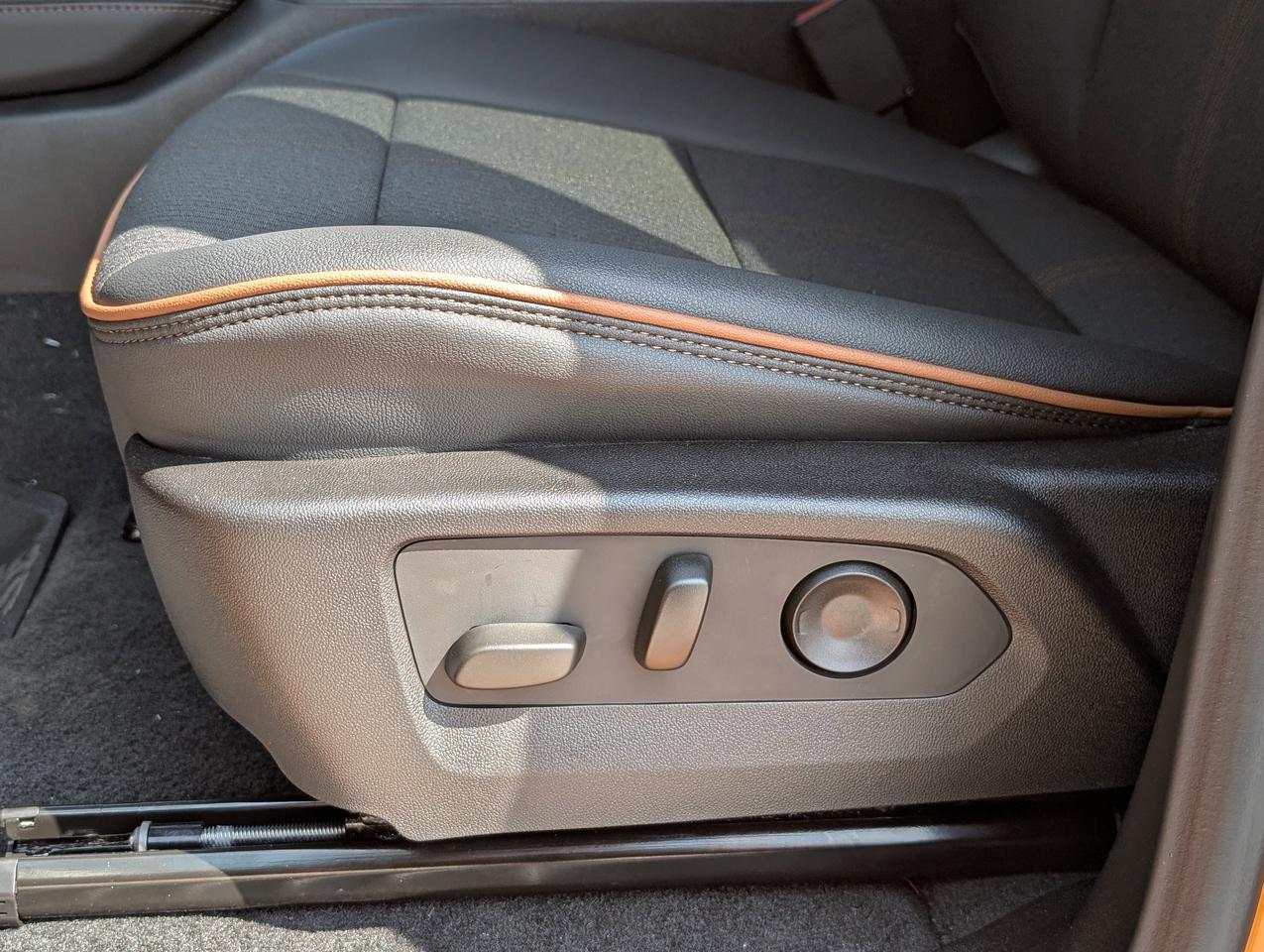 2026 GMC Canyon AT4 Photo