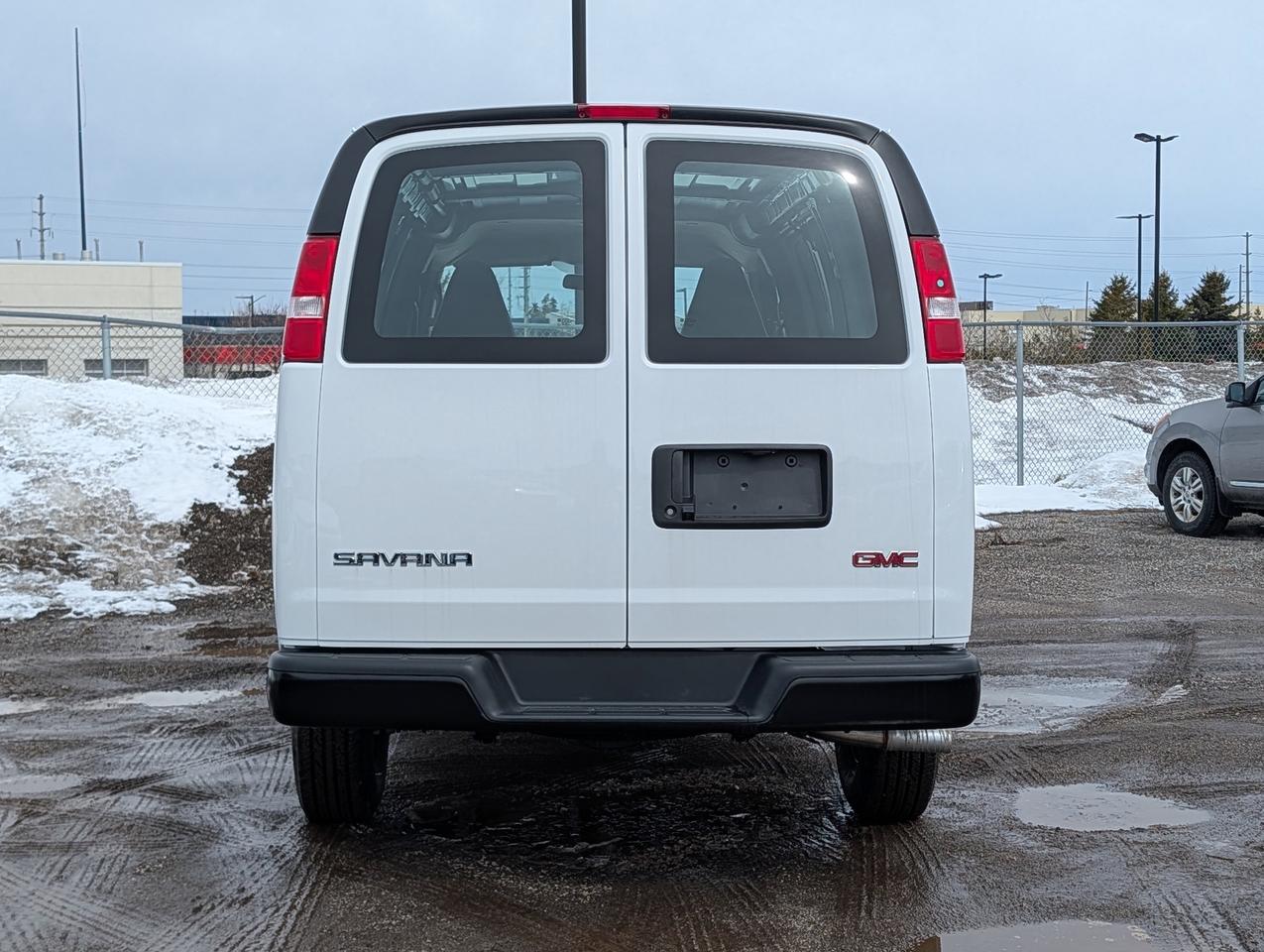 2025 GMC Savana Cargo Van  Photo