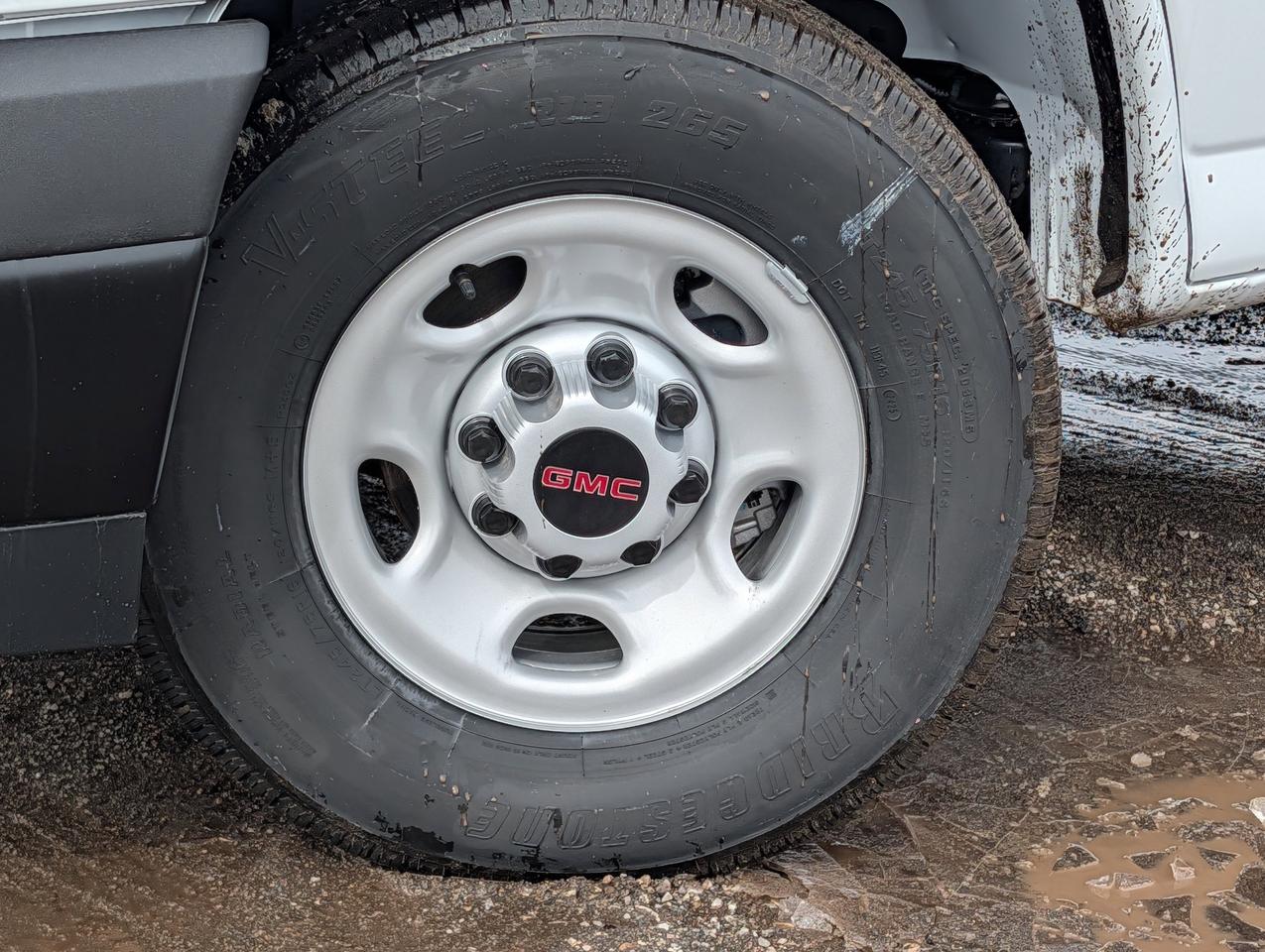 2025 GMC Savana Cargo Van  Photo