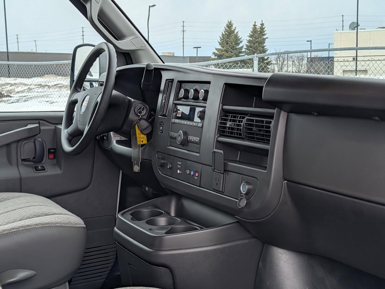 2025 GMC Savana Cargo Van  Photo