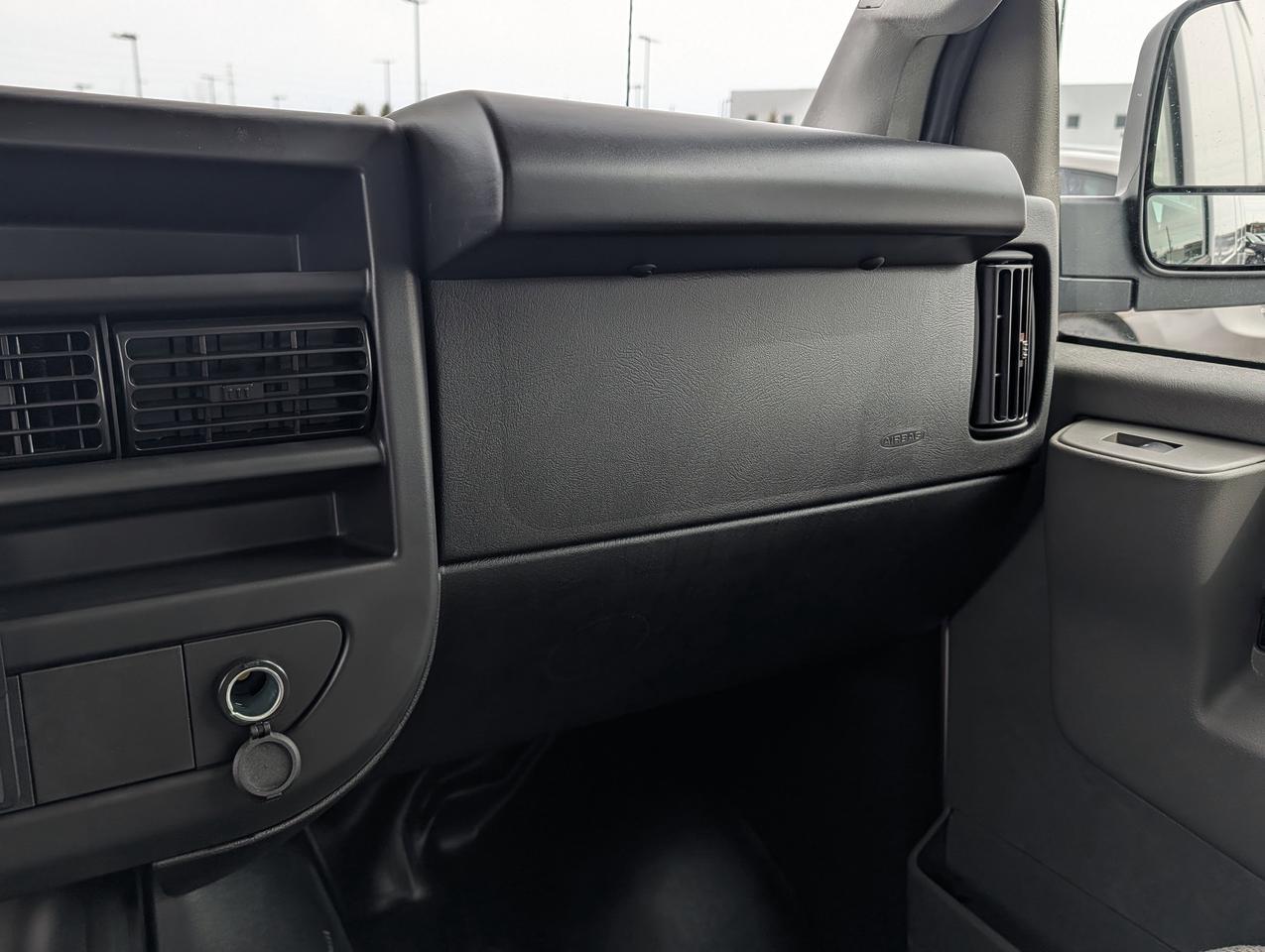 2025 GMC Savana Cargo Van  Photo