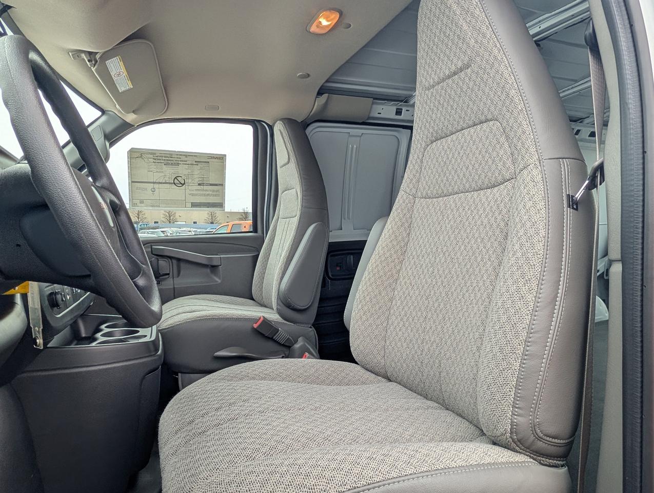 2025 GMC Savana Cargo Van  Photo