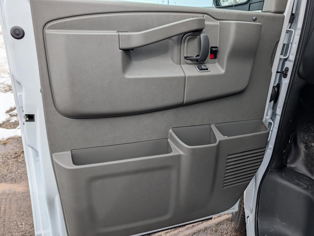 2025 GMC Savana Cargo Van  Photo
