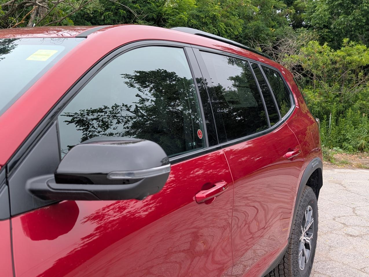 2025 GMC Acadia AT4 Photo2