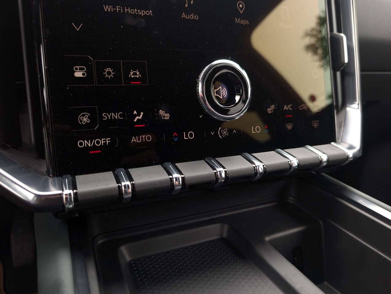 2025 GMC Acadia AT4 Photo