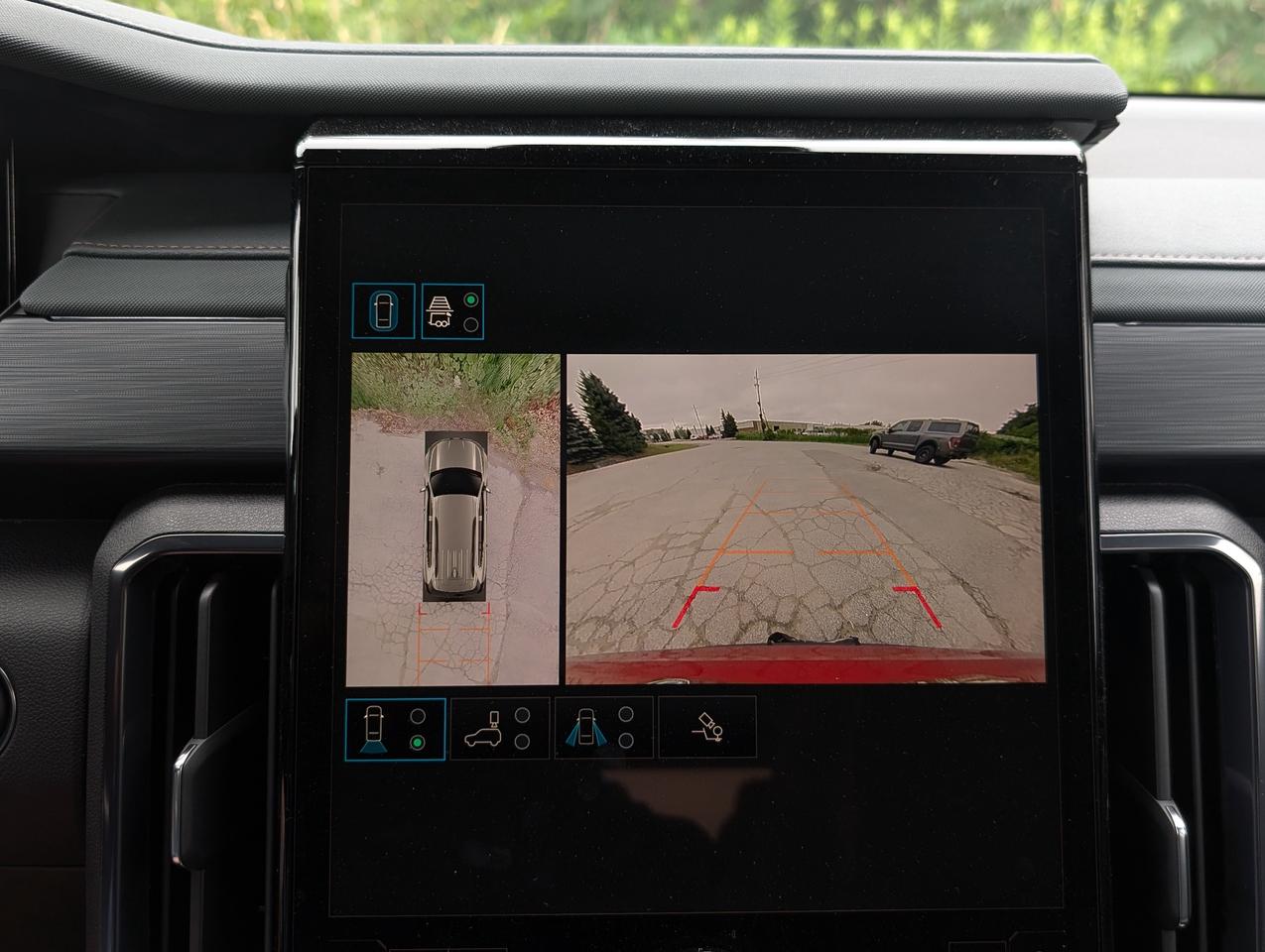 2025 GMC Acadia AT4 Photo