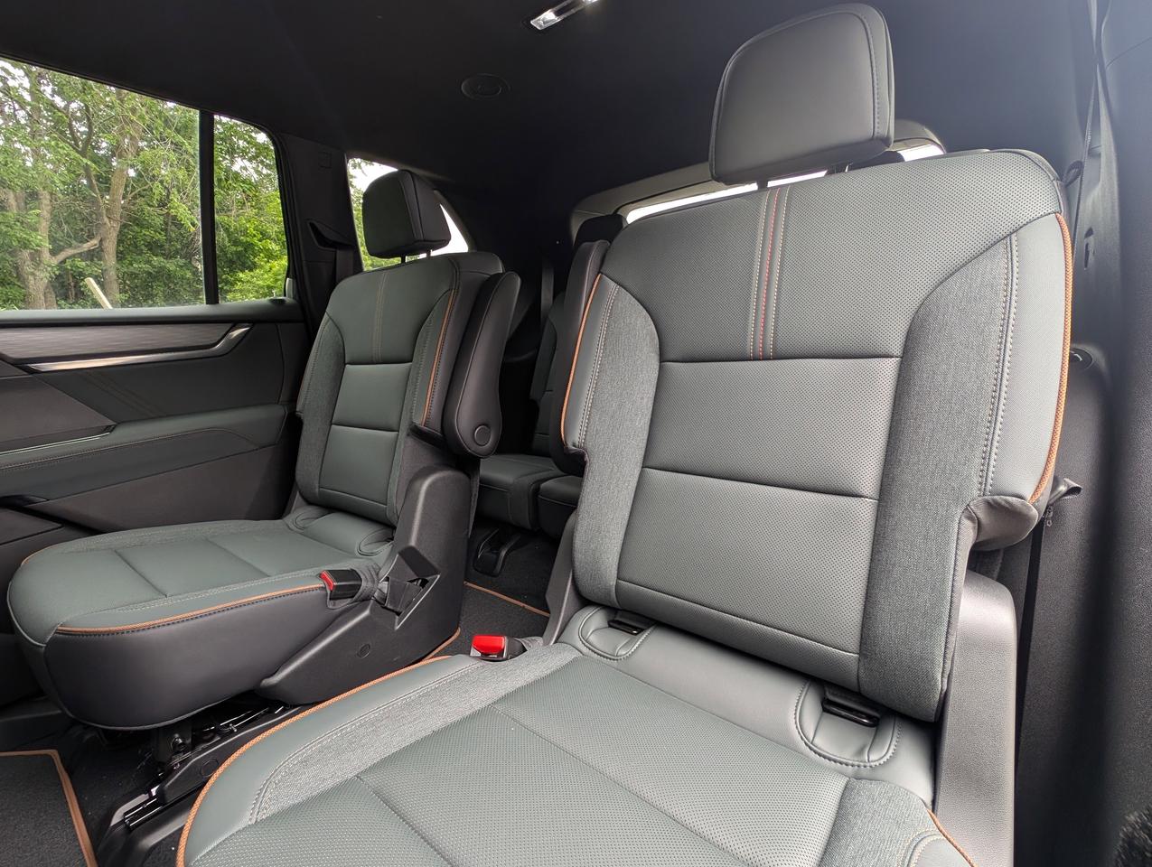 2025 GMC Acadia AT4 Photo