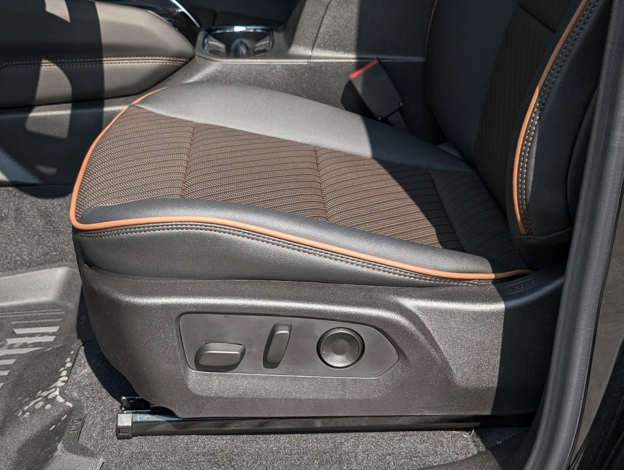 2026 GMC Canyon AT4 Photo