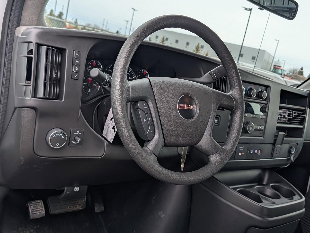 2025 GMC Savana Cargo Van  Photo