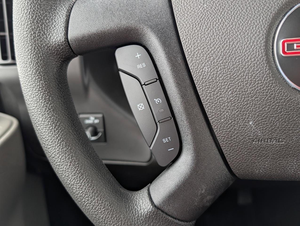 2025 GMC Savana Cargo Van  Photo