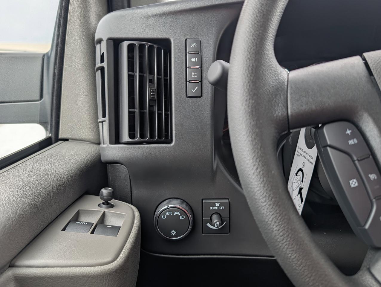 2025 GMC Savana Cargo Van  Photo