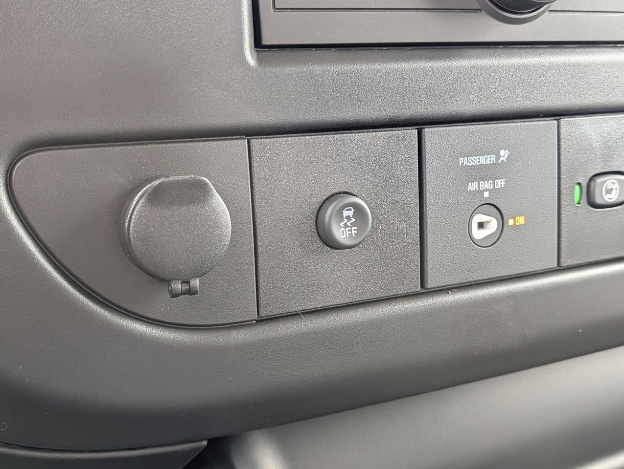 2025 GMC Savana Cargo Van  Photo