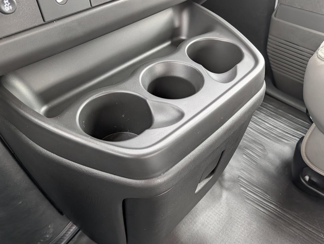 2025 GMC Savana Cargo Van  Photo