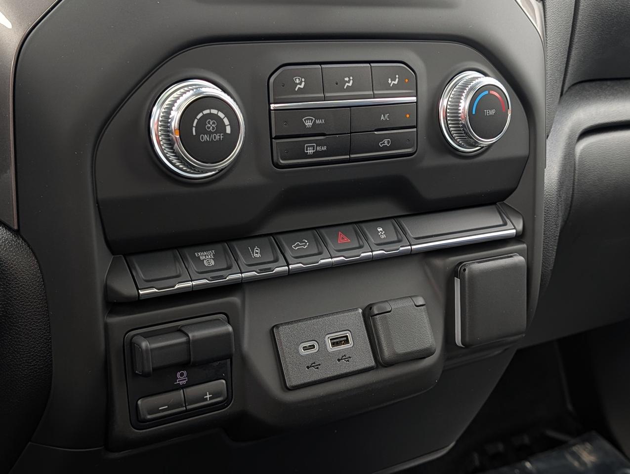 2025 GMC SIERRA 2500HD Pro Photo