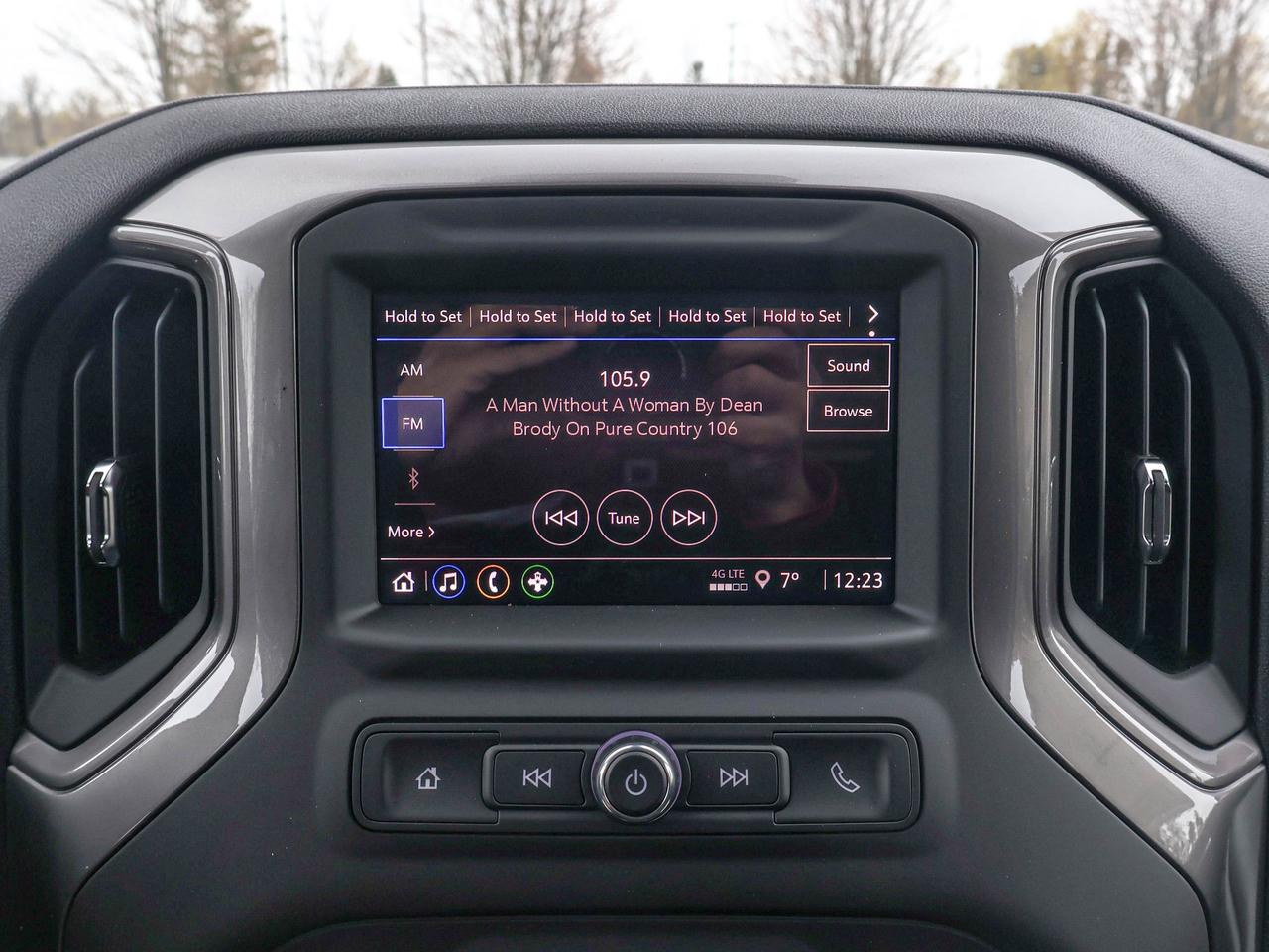 2025 GMC SIERRA 2500HD Pro Photo