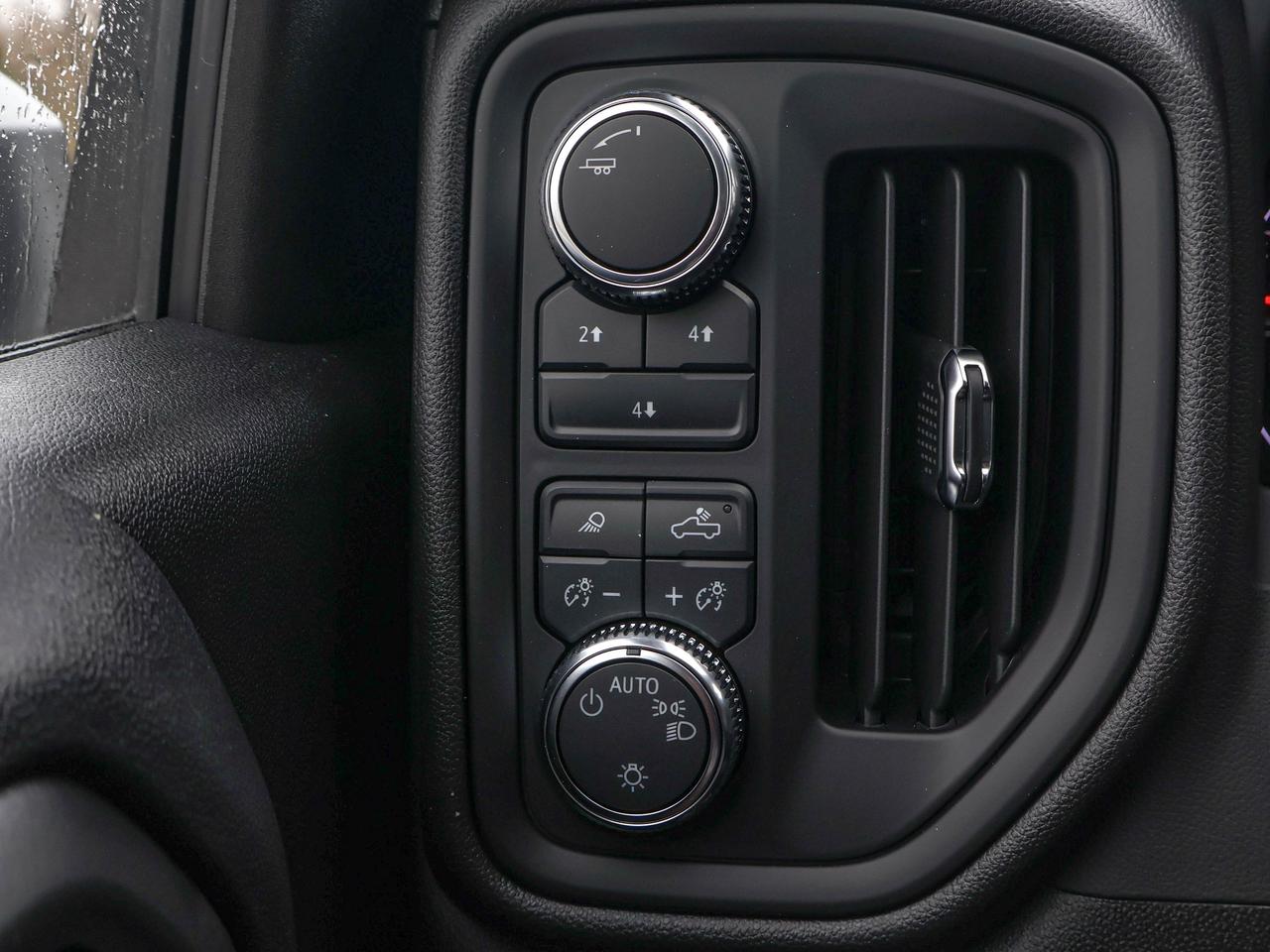 2025 GMC SIERRA 2500HD Pro Photo
