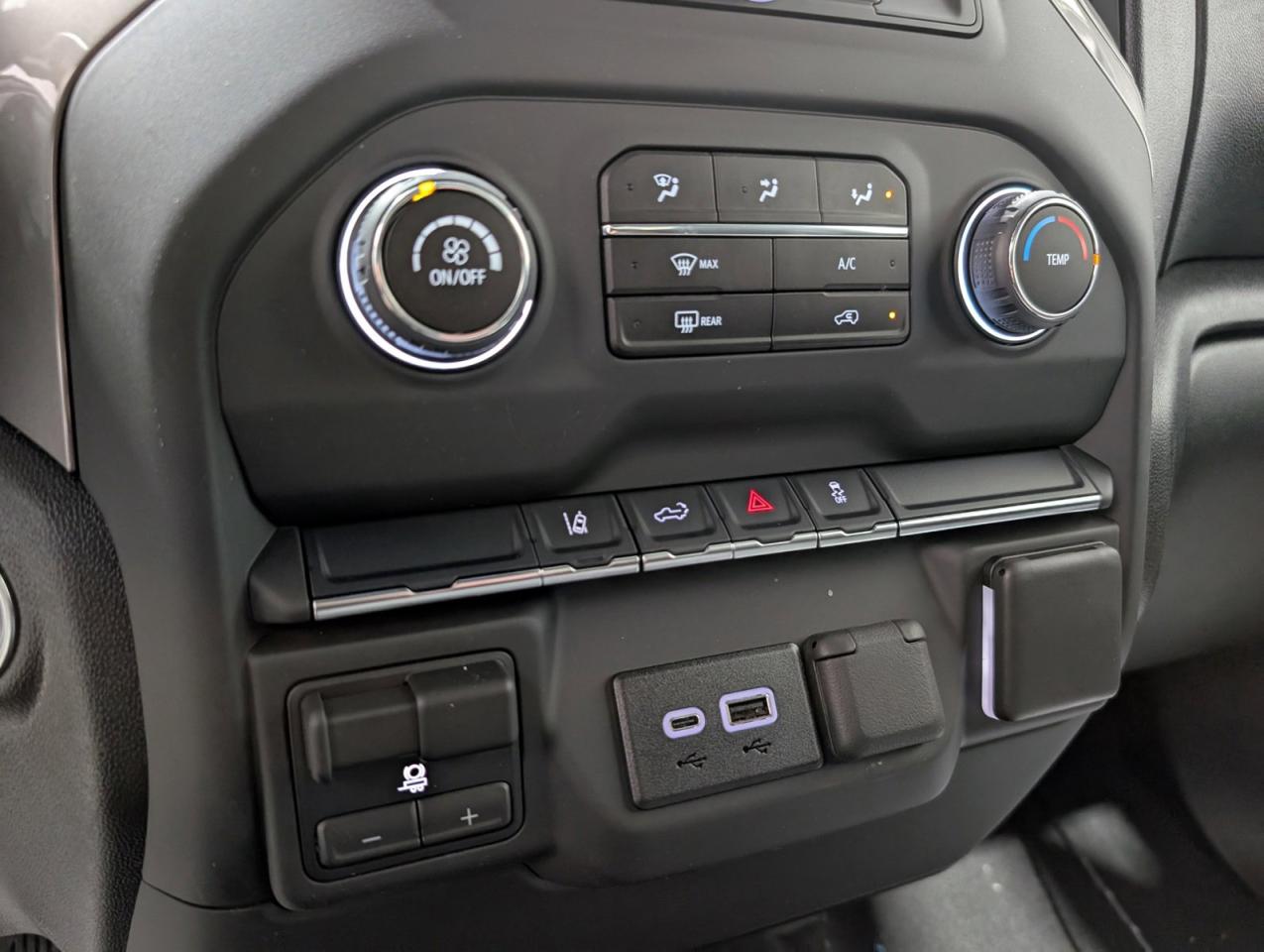 2025 Chevrolet SILVERADO 2500HD Work Truck Photo